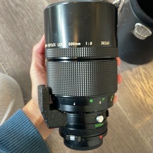 Canon reflex lens for a manual camera